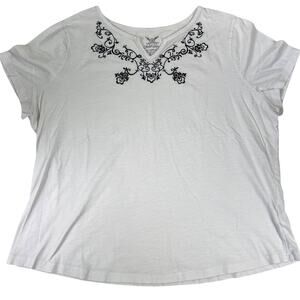Faded Glory Embroidered Neckline Short Sleeve Tee Shirt Top in White 2X(18W-20W)